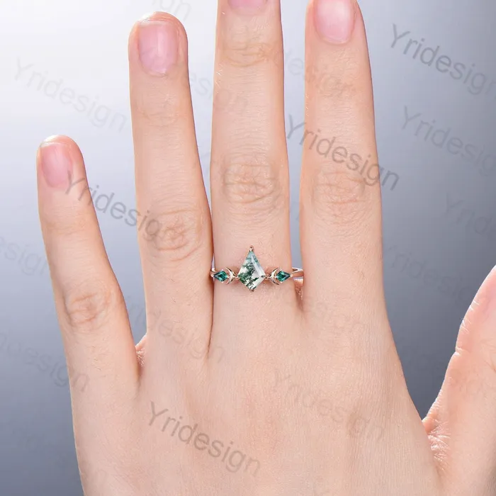 Dainty Kite Cut Moss Agate Engagement Ring Vintage Moon Green Agate Kite Emerald Wedding Ring For Women Rose Gold Art Deco Promise Ring PENFINE Rings