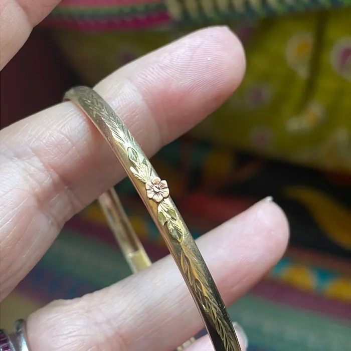 Flower Bracelet 10k Rose and Yellow Gold Vintage Vintage Paris Jewelry Bracelets Flower Bracelet 10k Rose and Yellow Gold Vintage Vintage Paris Jewelry Bracelets