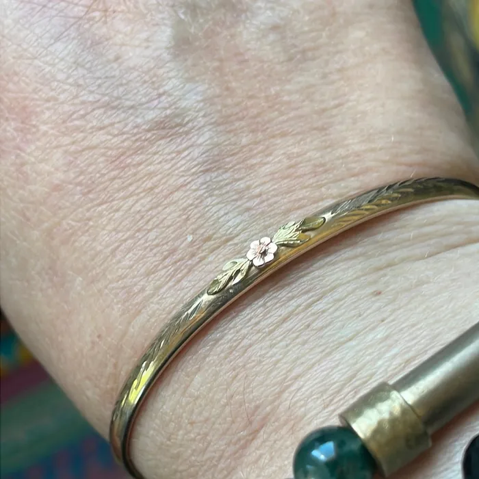 Flower Bracelet 10k Rose and Yellow Gold Vintage Vintage Paris Jewelry Bracelets Flower Bracelet 10k Rose and Yellow Gold Vintage Vintage Paris Jewelry Bracelets