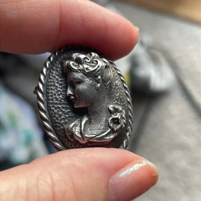 Necklaces Vintage Paris Jewelry Nouveau Lady Raised Design PendantBrooch Sterling Silver Vintage