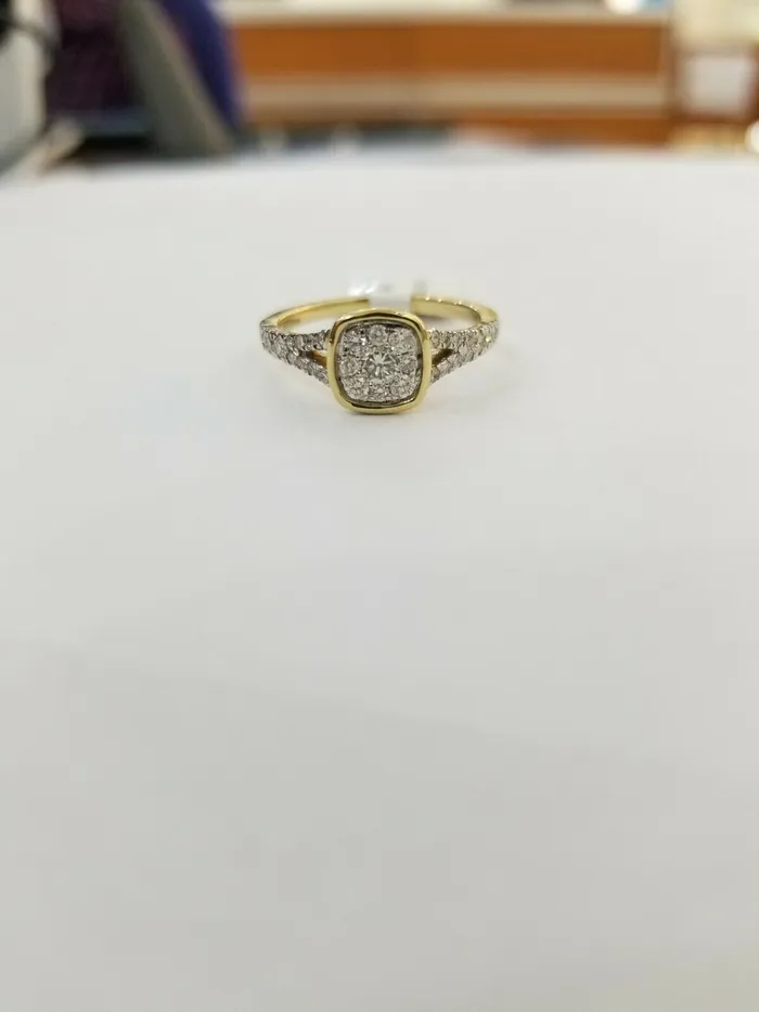 Rings 14k Yellow Gold Diamonds ladies Ring Cushion shaped Sizable REAL Retail 1450 Gold and Diamond