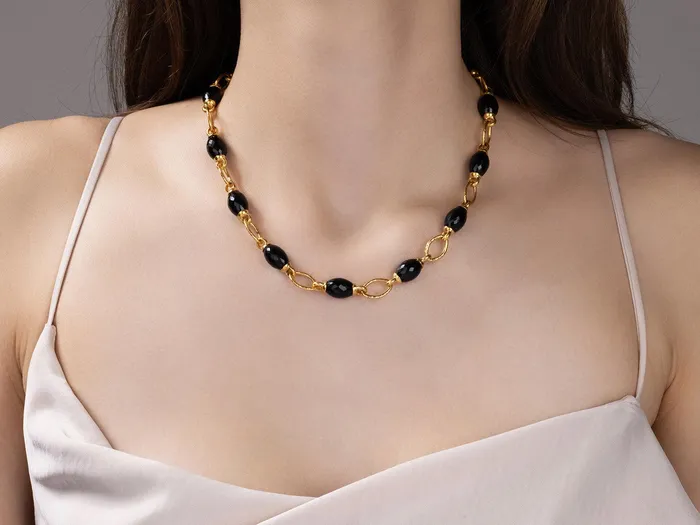 Necklaces GG GOLD TRAD GURHAN Spell Gold Spinel Link Short Necklace Oval Facetted Stones Between Oval Gold Links Necklaces GG GOLD TRAD GURHAN Spell Gold Spinel Link Short Necklace Oval Facetted Stones Between Oval Gold Links