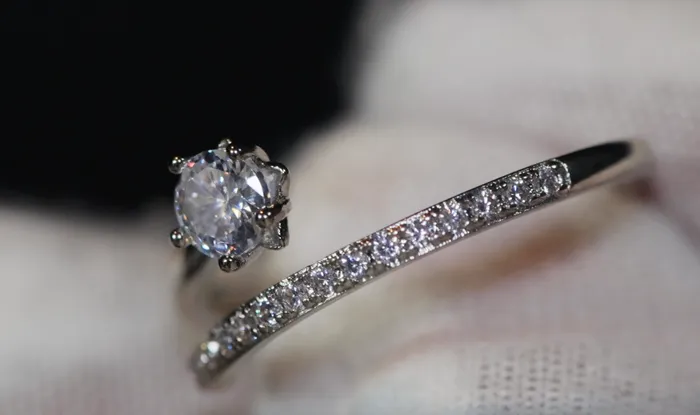 Fashion Ring Twist Ring Round Diamond Ring Wrapped Ring Twist Ring Stackable Ring Charm Ring Shooting Star Ring Lab Diamonds London Rings