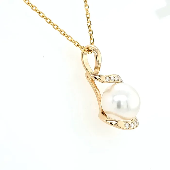 LIV Necklaces 14k Yellow Gold Diamond South Sea Pearl Wraparound Pendant I8175