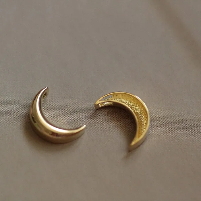 Necklaces elliesage Ellies Signature Crescent Charm Necklace